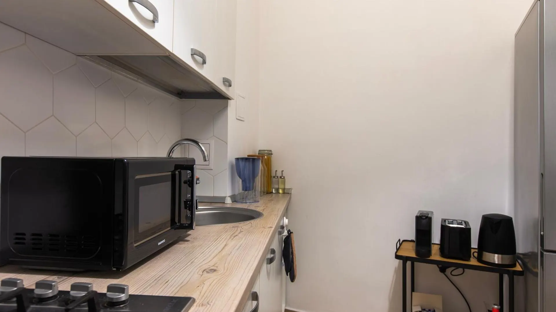 Ultracentral Hong Kong 3 Bdrm Apartment Bucharest